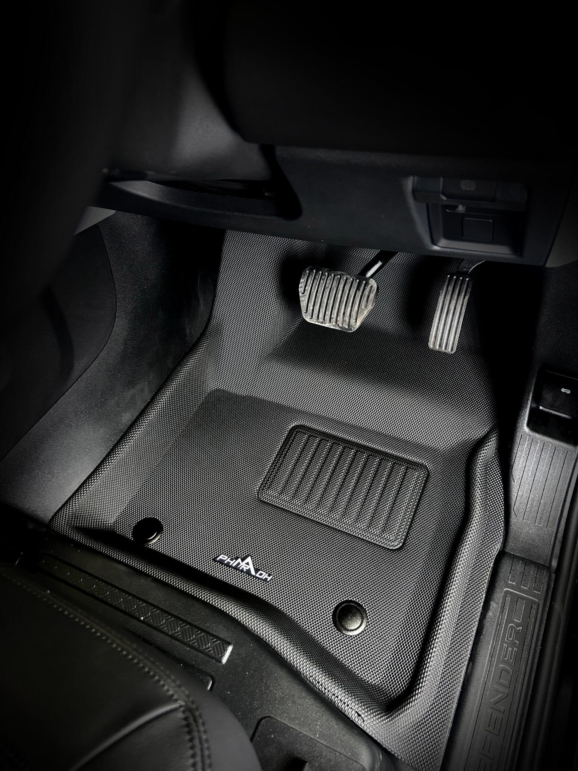 Land Rover Defender Floor Mats ( 2 Rows ) - Custom Fit, Waterproof & Anti Skid