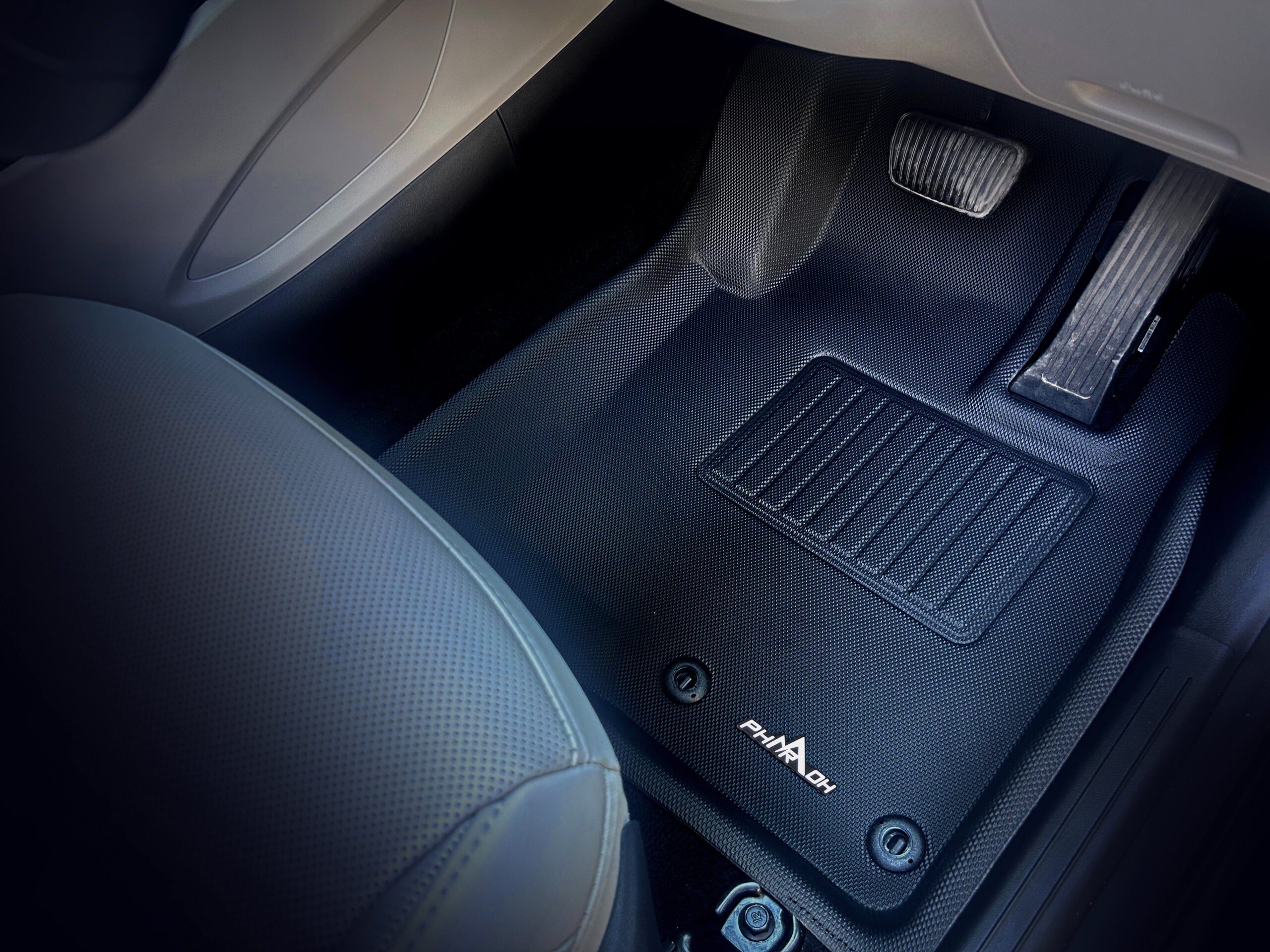 Hyundai New Tucson Car Floor Mats 2020+ - Custom Fit, Waterproof & Anti Skid
